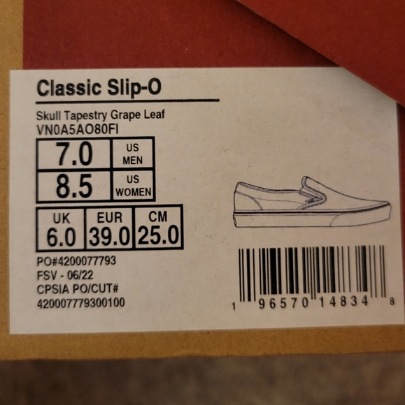 ☆SOLD☆Vans Brand New In Box - Classic Slip On Skull Tapestry Canvas Shoes - Picture 6 of 6